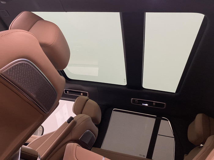 Land Rover Range Rover P550e AUTOBIOGRAPHY SWB