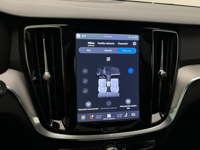 Volvo V60 B4 PLUS DARK AUT 1.maj.