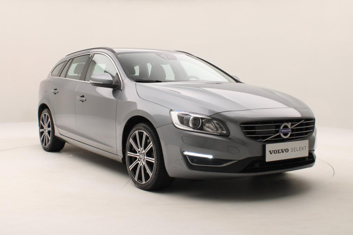 Volvo V60 D4 AWD MOMENTUM REZERVACE 2.4 d Momentum