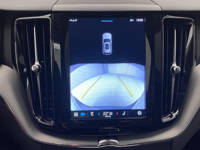 Volvo XC60 B5 AWD PLUS DARK AUT CZ 1.maj