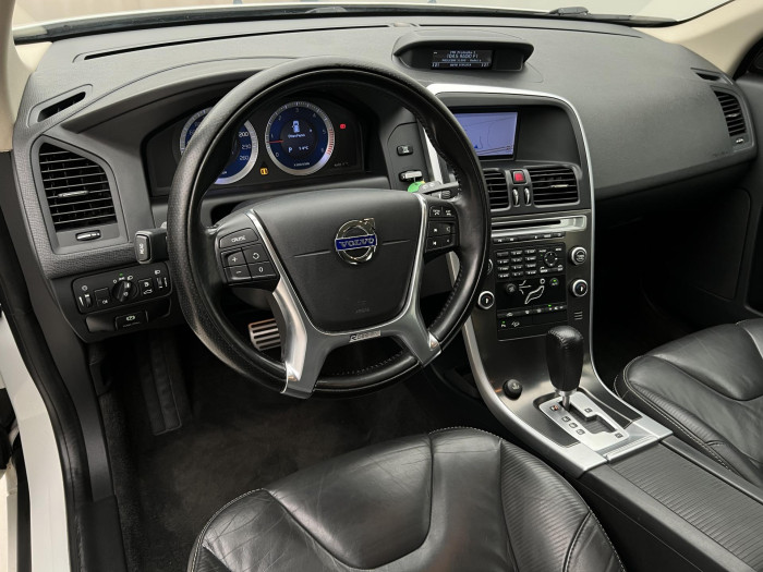 Volvo XC60 D5 AWD R-DESIGN AUT 2.4 d