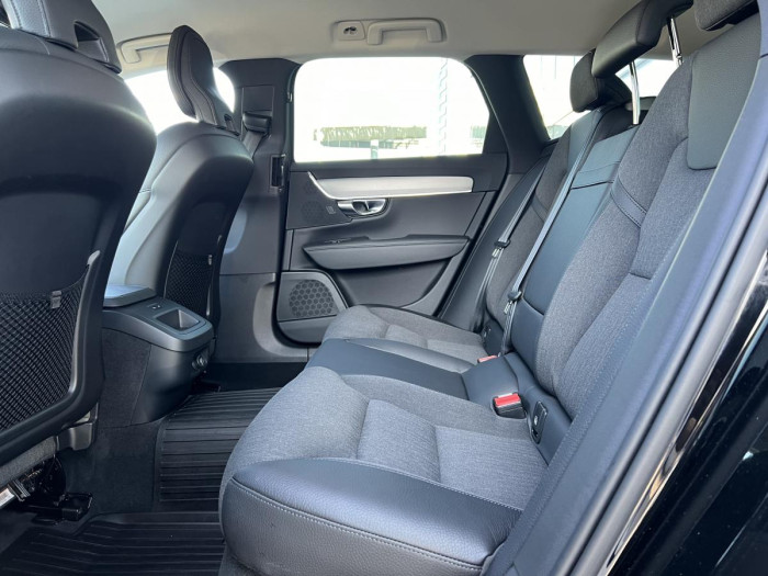 Volvo V90 CROSS COUNTRY D4 AWD Aut 1.maj 2.0 d