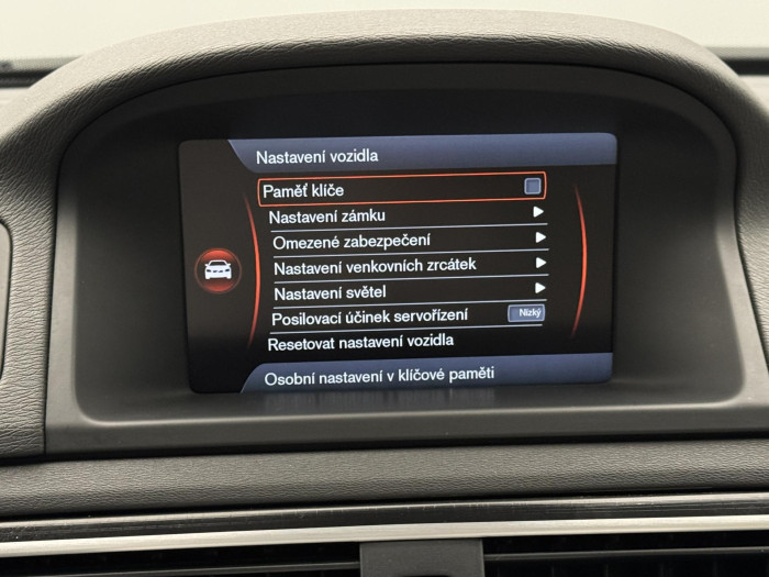 Volvo XC70 D5 AWD SUMMUM AUT CZ 2.4 d Summum