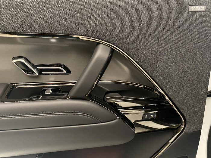 Land Rover Range Rover Sport D300 DYNAMIC SE AWD REZERVACE 3.0 d Dynamic SE