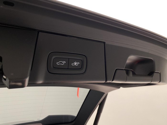 Volvo V90 CC B4 AWD ULTIMATE AUT CZ 2.0 CC CC