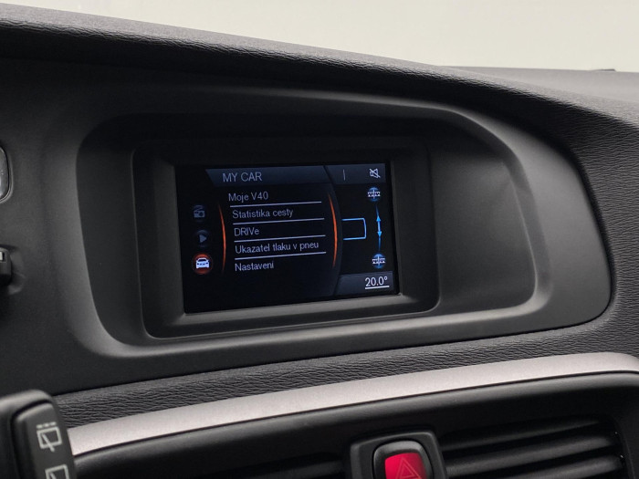 Volvo V40 T2 KINETIC CZ