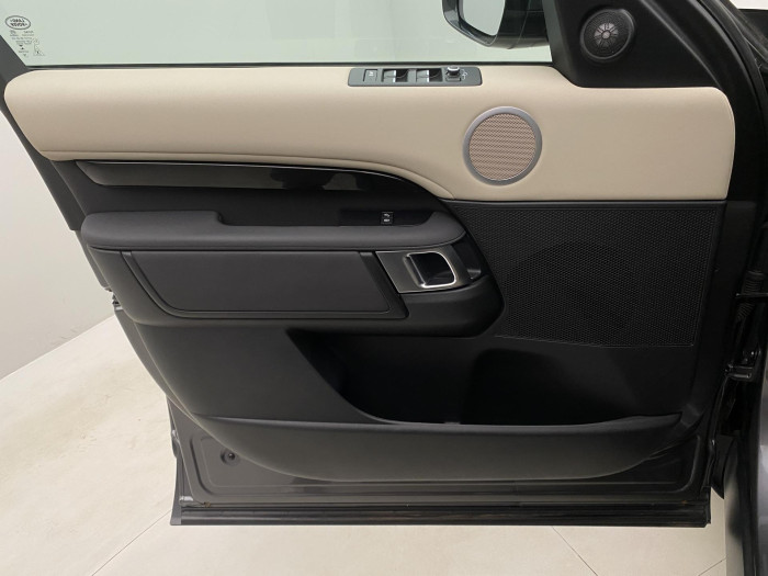 Land Rover Discovery 3,0 SD6 AWD SE AUT REZERVACE 3.0 SE