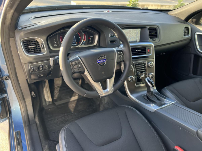 Volvo V60 D4 NEZ.TOPENÍ Aut 2.0 d