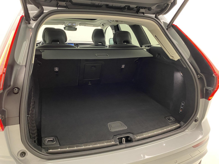 Volvo XC60 T8 AWD PLUG-IN DARK ULTRA CZ