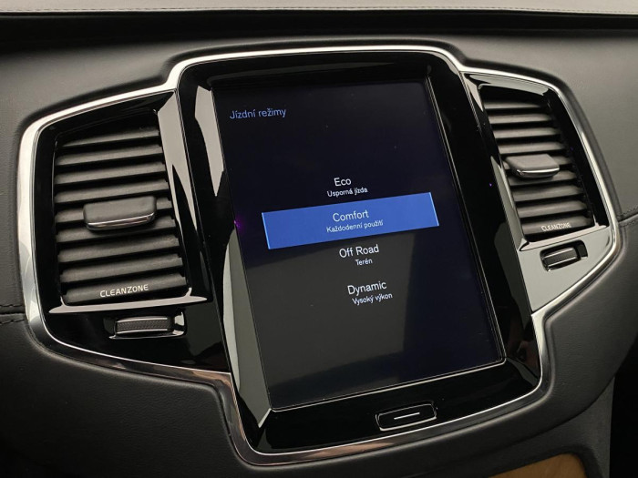 Volvo XC90 D5 AWD INSCRIPTION REZERVACE 2.0 d