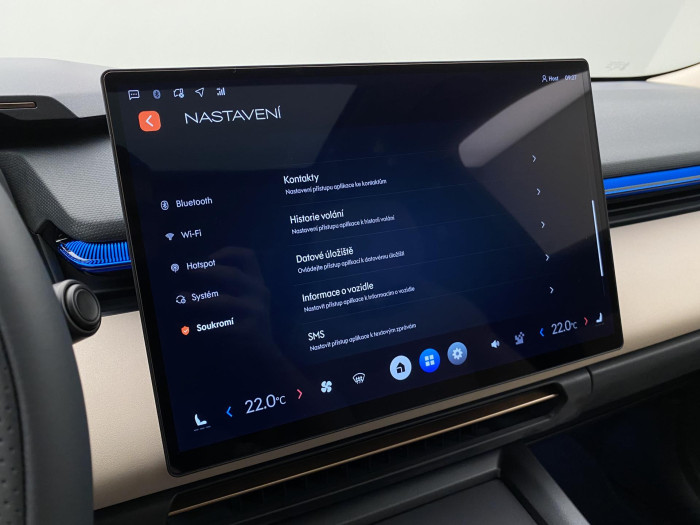 Lynk & Co 08 MORE PHEV