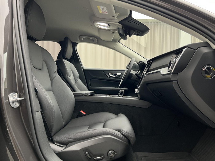 Volvo V60 B5 AWD PLUS BRIGHT AUT 1.maj.