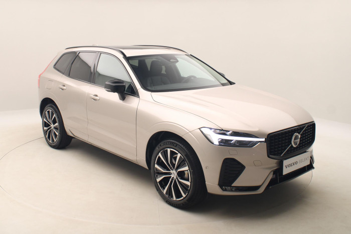 Volvo XC60 B5 AWD PLUS DARK AUT 1.maj