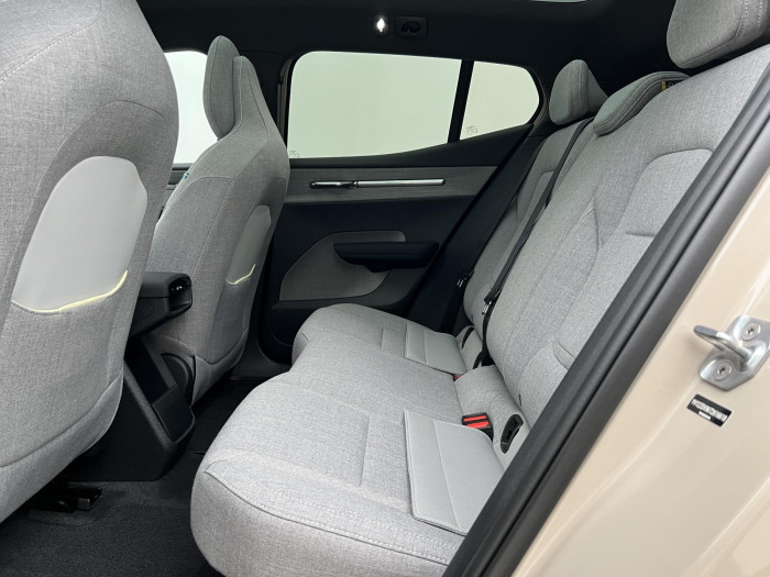 Volvo EX30 PURE TWIN PERFORMANCE ULTRA