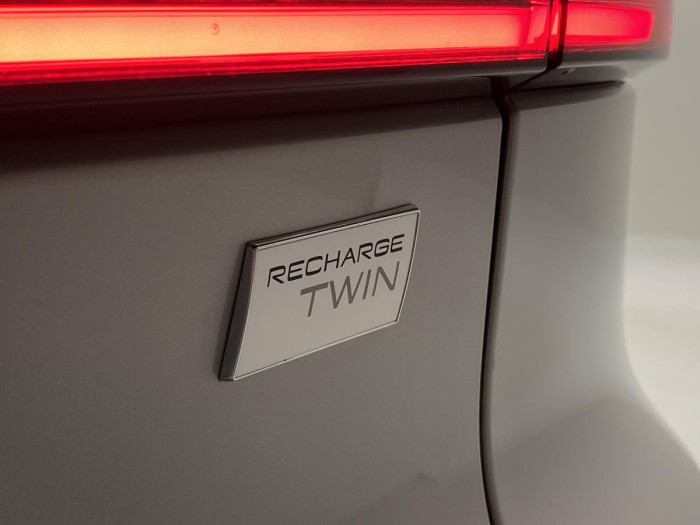 Volvo C40 AWD RECHARGE TWIN ENGINE