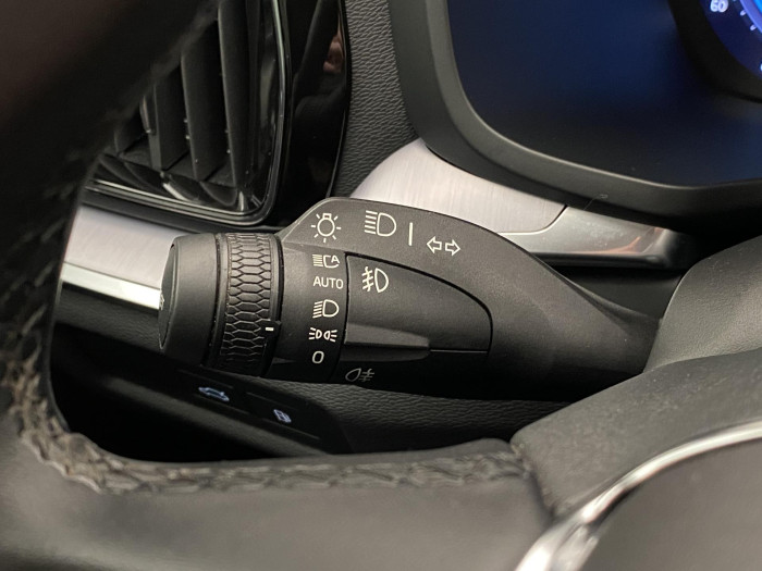 Volvo V60 T6 AWD RECHARGE CORE AUT