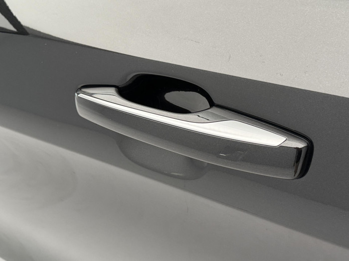 Lynk & Co 01 PHEV DCT AUT 1.maj