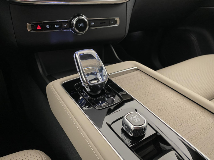Volvo XC90 T8 AWD RECHARGE BRIGHT PLUS 7m