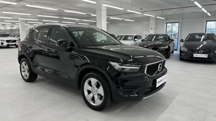 Volvo XC40 T3 MOMENTUM AUT REZERVACE 1.5 Momentum