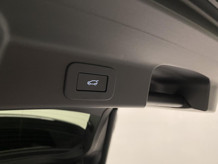 Jaguar F-Pace D300 R-DYNAMIC SE REZERVACE 3.0 d Dynamic SE