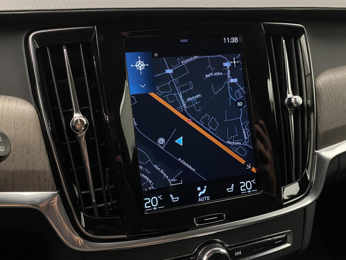 Volvo V90 CC B5 AWD MOMENTUM AUT CZ 2.0 CC CC Momentum