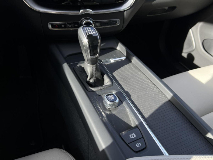 Volvo XC60 D3 MOMENTUM NAVIGACE 1.maj. 2.0 d Momentum