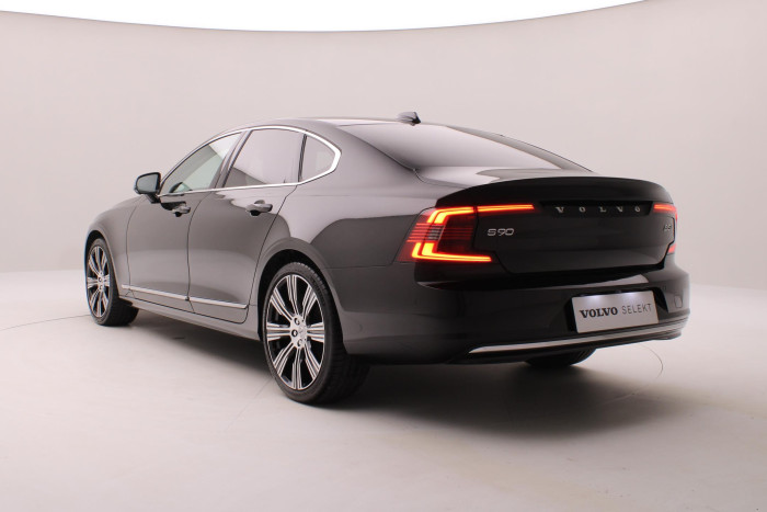Volvo S90 B5 AWD BRIGHT REZERVACE