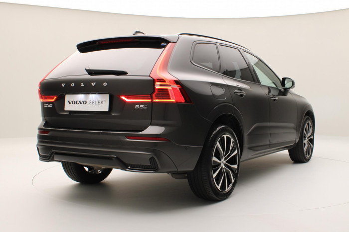 Volvo XC60 B5 AWD ULTRA DARK AUT CZ 1.maj