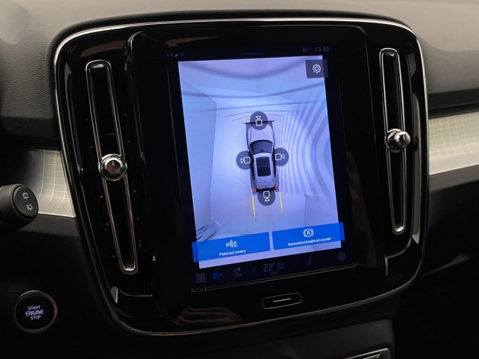 Volvo XC40 B3 DARK PLUS AUT CZ