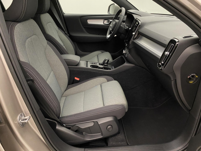 Volvo XC40 B3 CORE AUT CZ 1.maj