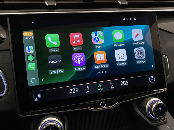 Lynk & Co 01 PHEV DCT AUT REZERVACE