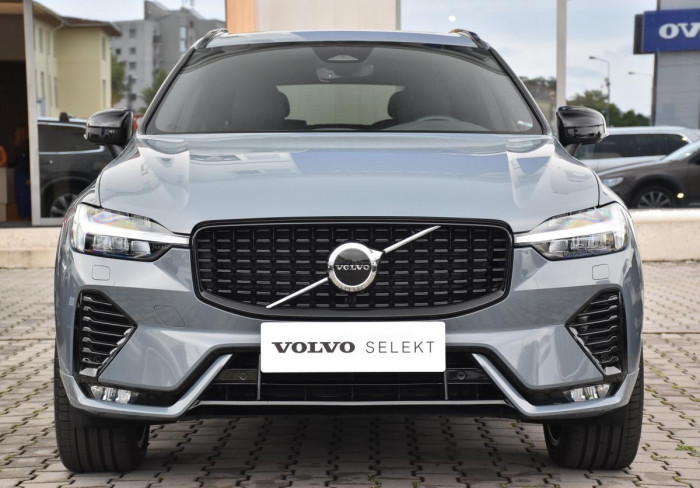 Volvo XC60 B4 AWD DARK PLUS AUT 1.maj.