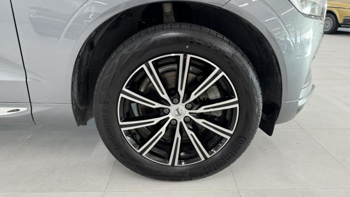 Volvo XC60 B5 AWD INSCRIPTION REZERVACE
