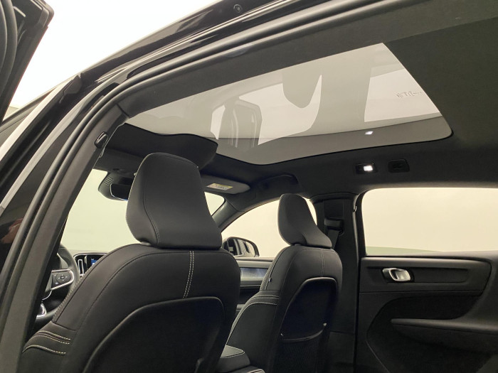 Volvo EC40 ULTRA BLACK EDITION TWIN MOTOR Edition