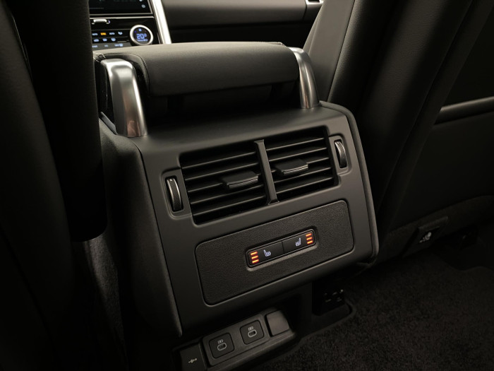 Land Rover Discovery D250 Dynamic SE REZERVACE 3.0 d Dynamic SE