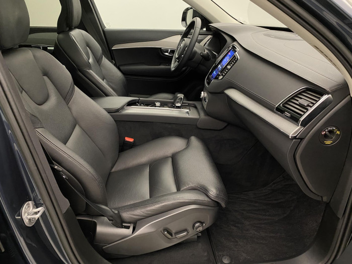 Volvo XC90 T8 AWD RECHARGE PLUS DARK AUT