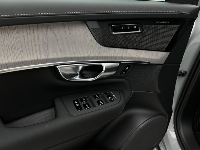 Volvo XC90 T8 AWD RECHARGE ULTRA DARK AUT