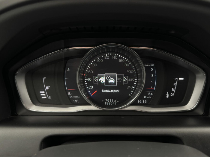 Volvo XC60 D4 AWD R-DESIGN AUT 2.4 d