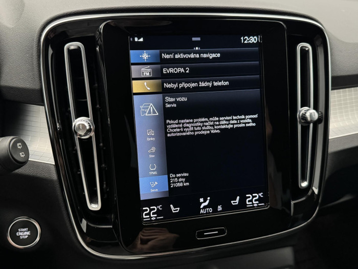 Volvo XC40 B4 MOMENTUM AUT CZ 2.0 Momentum