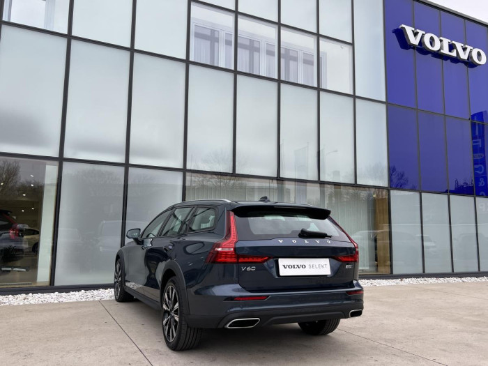 Volvo V60 CROSS COUNTRY B5 AWD Aut 1.maj
