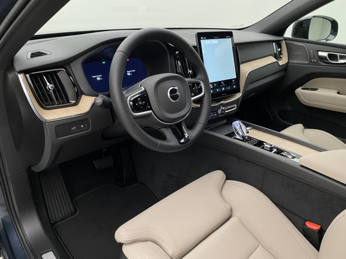 Volvo XC60 T6 AWD AUT DARK PLUS