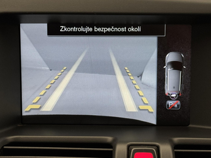 Volvo XC60 D5 AWD MOMENTUM 2.4 d Momentum