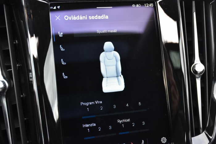 Volvo V60 CC B5 AWD ULTIMATE REZERVACE 2.0 CC CC