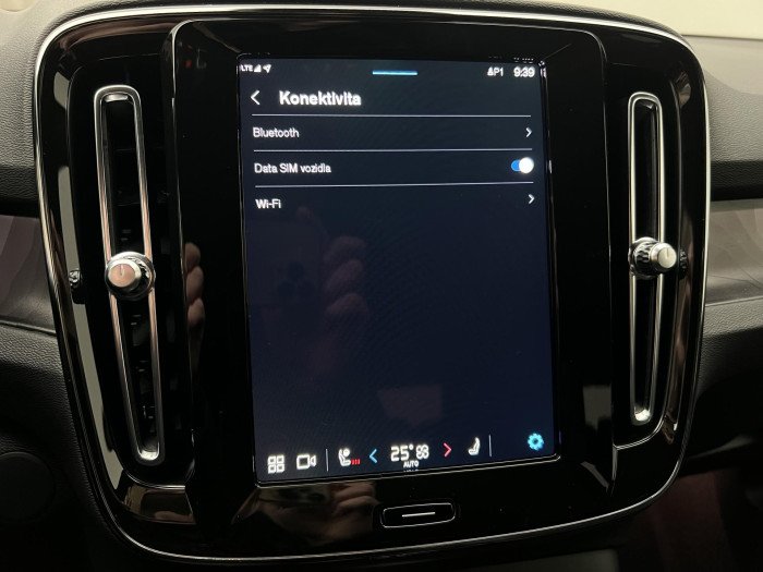 Volvo EX40 PURE ELECTRIC TWIN PLUS AUT CZ