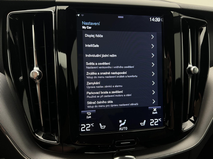 Volvo XC60 T6 AWD R-DESIGN AUT