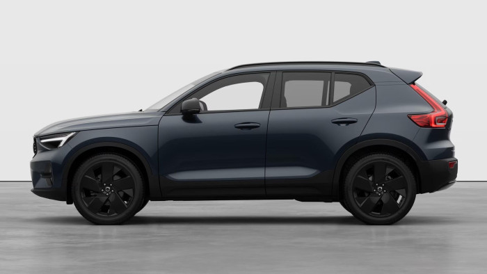 Volvo XC40 B3 AUT PLUS BLACK EDITION