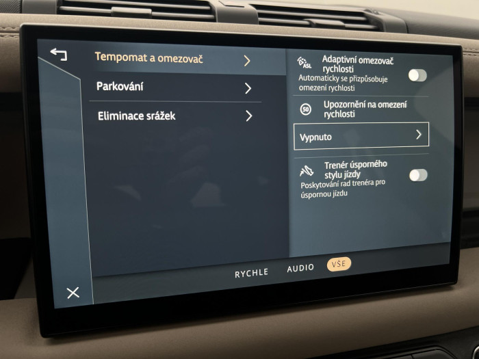 Land Rover Defender D250 SE AWD AUT CZ 3.0 d SE