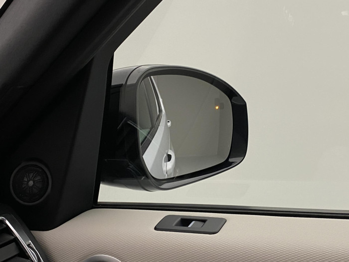 Land Rover Discovery D250 SE AWD AUT REZERVACE 3.0 d SE