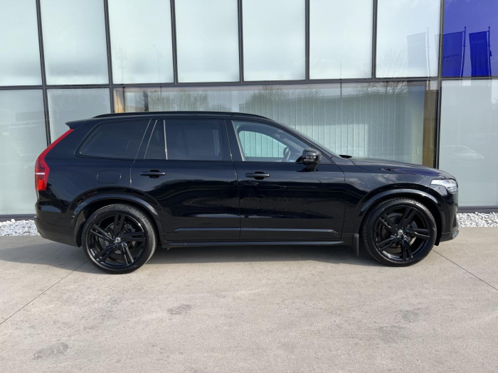 Volvo XC90 B5 AWD R-DESIGN 7 MÍSTNÁ Aut