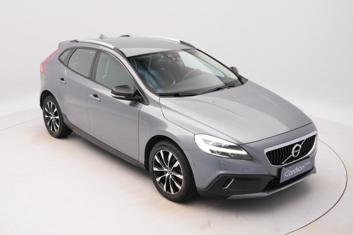 Volvo V40 CROSS COUNTRY T3 REZERVACE